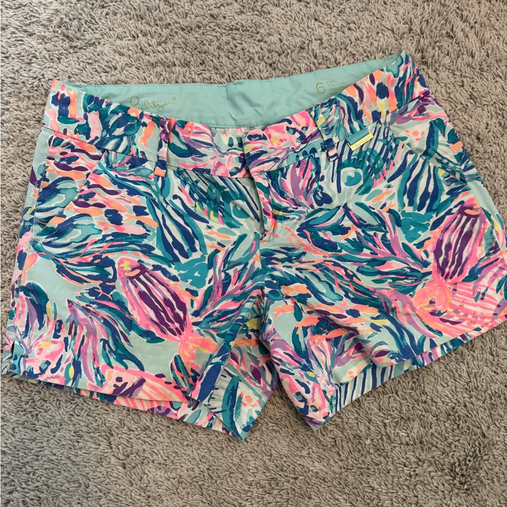 Lilly Pulitzer Callahan 5” Shorts blue pink